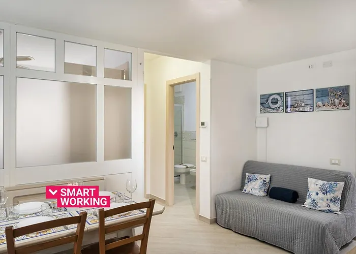 Comfy Apartment Near The Harbor By Wonderful Italy