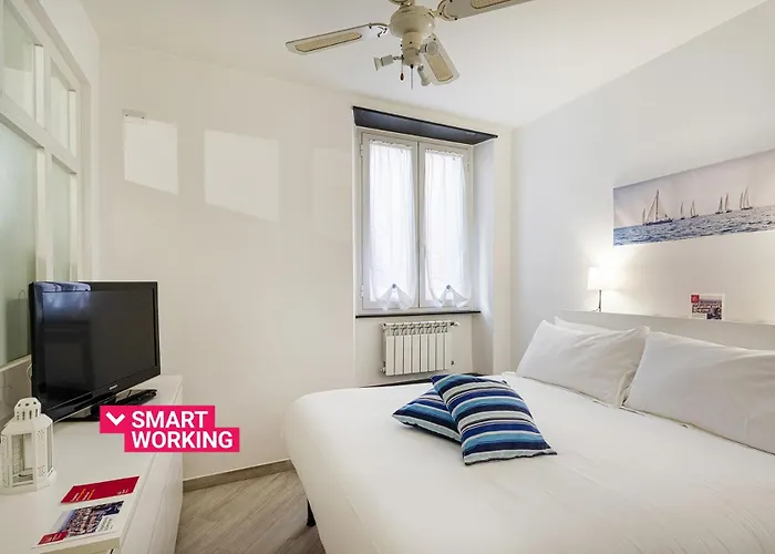Comfy Apartment Near The Harbor By Wonderful Italy